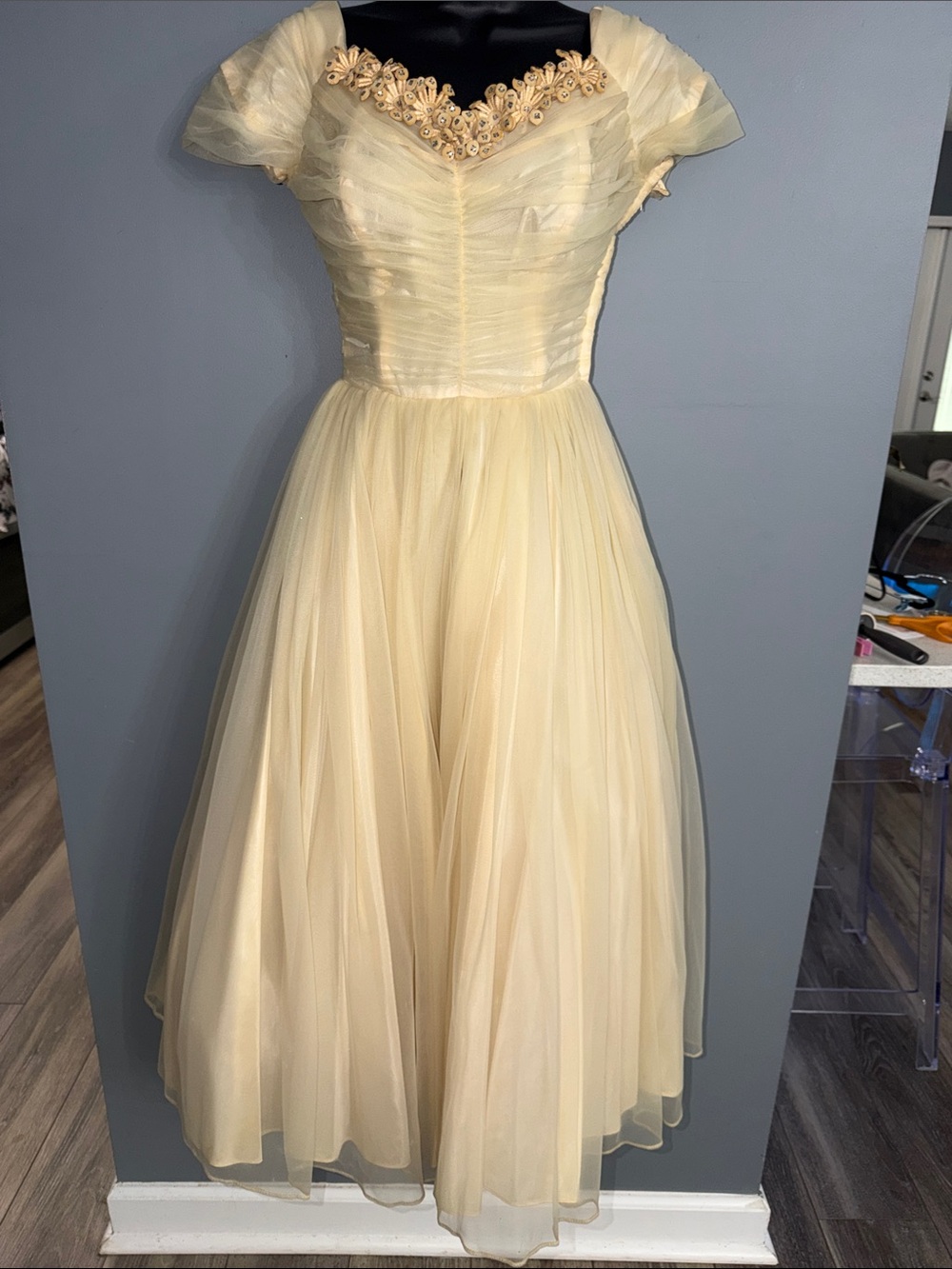 Vintage Rose Cherbini wedding dress. Cream with veil & gloves.
